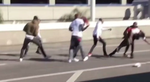 Ghetto Thugs Fight at Airport Terminal - LAX