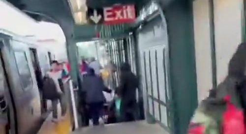 Man Stabbed to Death in NY Subway
