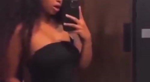 Eating Ratchet Coochie - 'in da bathroom'
